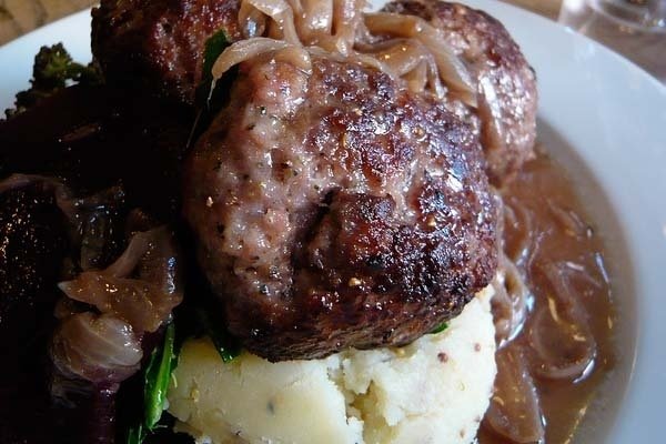 Foto de la receta de albóndigas encebolladas Receta de albóndigas encebolladas