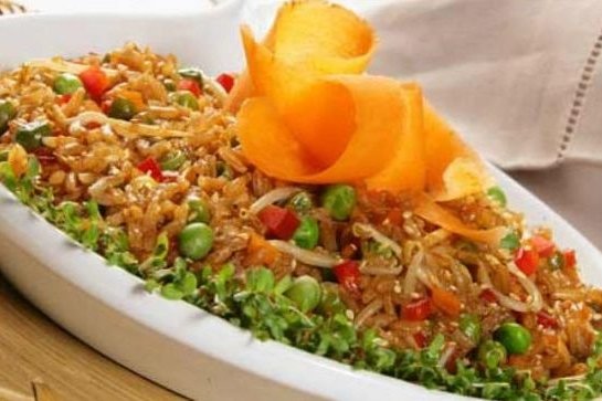 Foto de la receta de arroz estilo asiático Receta de arroz estilo asiático