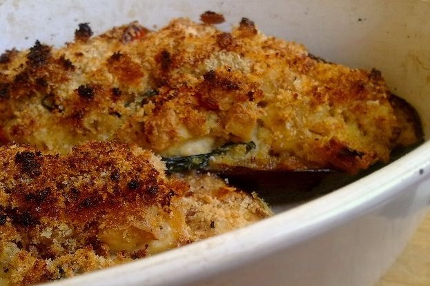 Foto de la receta de berenjenas rellenas de atún Receta de berenjenas rellenas de atún
