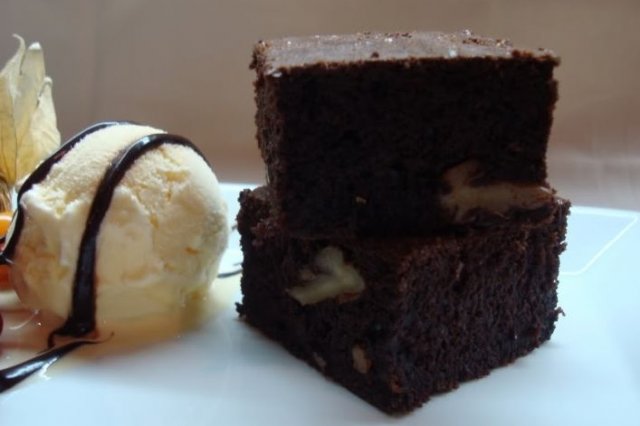 Foto de la receta de brownie de chocolate y nueces Receta de brownie de chocolate y nueces
