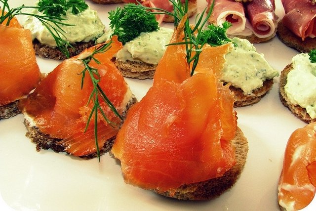 Foto de la receta de canapés con salmón Receta de canapés con salmón