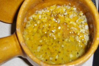 Foto de la receta de chile manzano en ajo Receta de chile manzano en ajo
