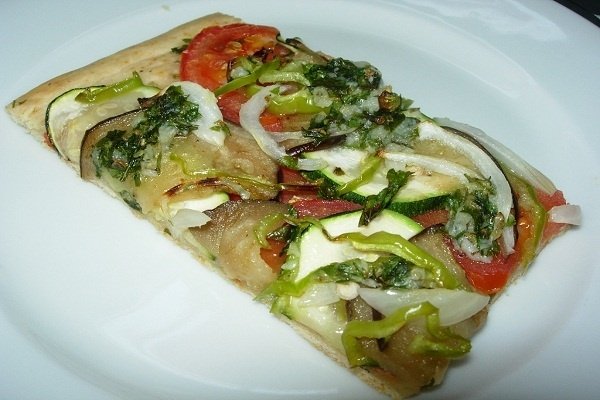 Foto de la receta de coca de verduras mallorquina Receta de coca de verduras mallorquina