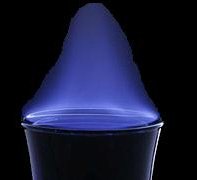 Foto de la receta de coctel cucaracha flameada ligera Receta de coctel cucaracha flameada ligera