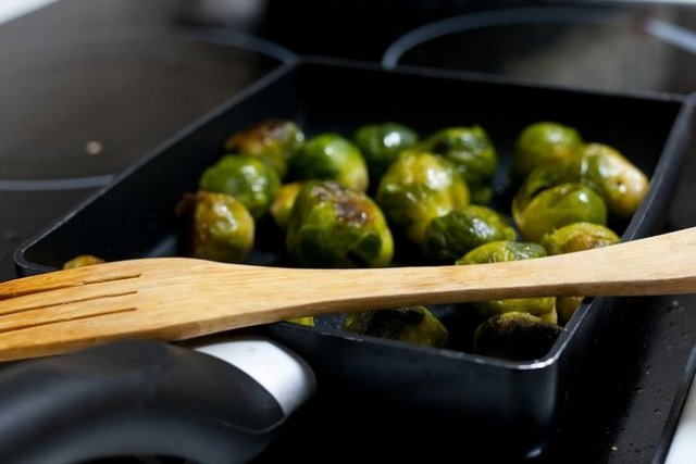 Foto de la receta de coles de bruselas a la provenzal Receta de coles de bruselas a la provenzal