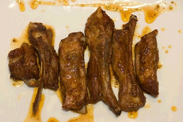Foto de la receta de costillas de cerdo adobadas y asadas Receta de costillas de cerdo adobadas y asadas