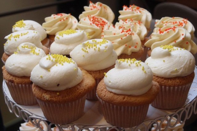 Foto de la receta de cupcakes de vainilla Receta de cupcakes de vainilla