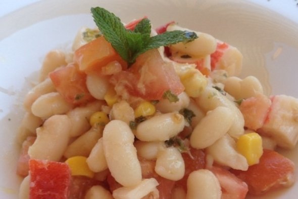 Foto de la receta de ensalada de alubias blancas Receta de ensalada de alubias blancas