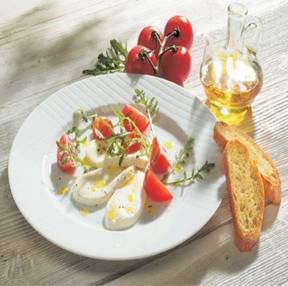 Foto de la receta de ensalada de tomate y mozzarella Receta de ensalada de tomate y mozzarella
