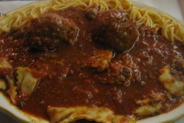 Foto de la receta de espagueti con albóndigas Receta de espagueti con albóndigas
