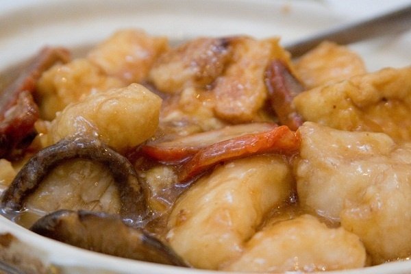 Foto de la receta de filete de merluza con champiñones Receta de filete de merluza con champiñones