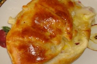 Foto de la receta de hojaldres de bechamel, jamón y huevo Receta de hojaldres de bechamel, jamón y huevo