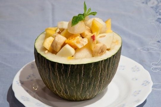 Foto de la receta de melón relleno de frutas Receta de melón relleno de frutas