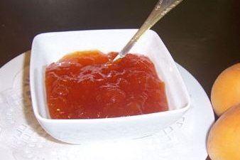 Foto de la receta de mermelada de cereza, fresa y albaricoque Receta de mermelada de cereza, fresa y albaricoque