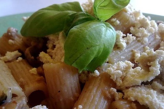Foto de la receta de pasta con salsa de champiñones Receta de pasta con salsa de champiñones