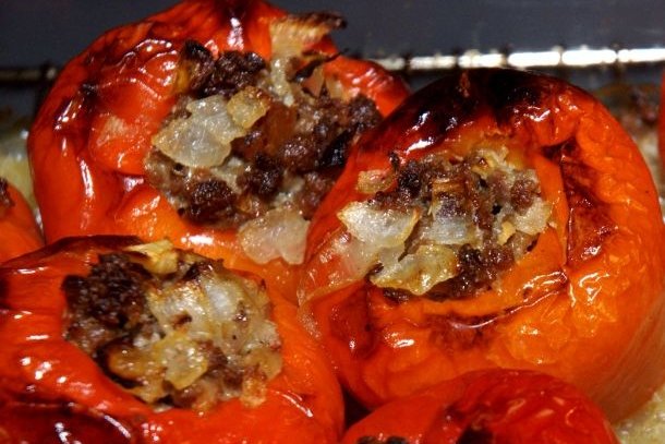 Foto de la receta de pimientos rellenos de carne picada Receta de pimientos rellenos de carne picada