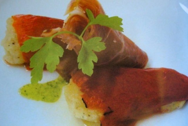 Foto de la receta de pimientos rellenos de puré de jamón Receta de pimientos rellenos de puré de jamón