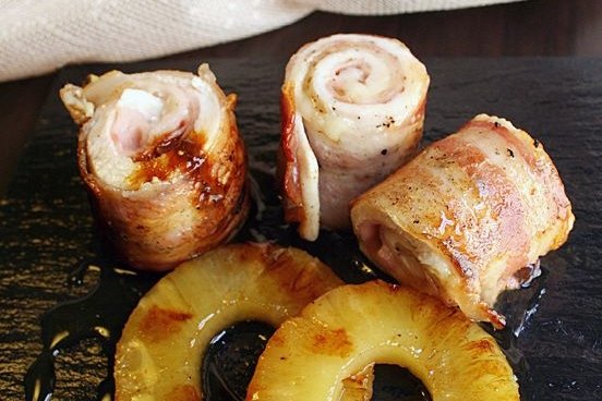 Foto de la receta de pollo enrollado y piña con miel Receta de pollo enrollado y piña con miel