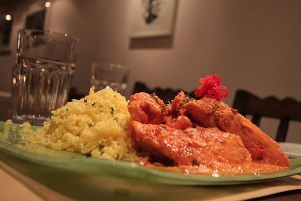 Foto de la receta de pollo guisado con ciruelas Receta de pollo guisado con ciruelas