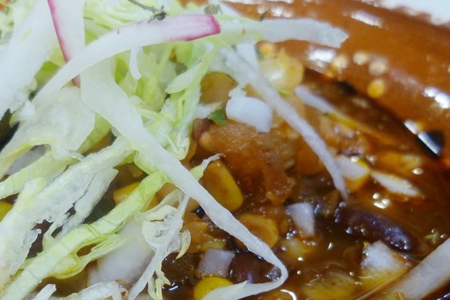 Foto de la receta de pozole rojo vegetariano Receta de pozole rojo vegetariano