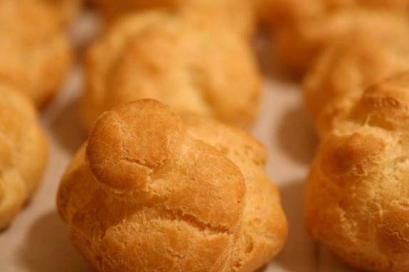 Foto de la receta de profiteroles salados Receta de profiteroles salados