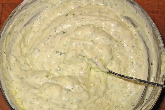 Foto de la receta de salsa de yogur casera Receta de salsa de yogur casera