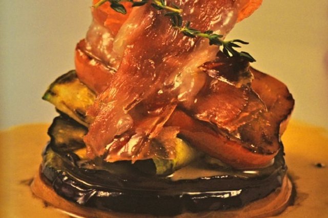 Foto de la receta de salteado de verduras con jamón ibérico Receta de salteado de verduras con jamón ibérico