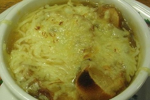 Foto de la receta de sopa de cebolla con queso Receta de sopa de cebolla con queso