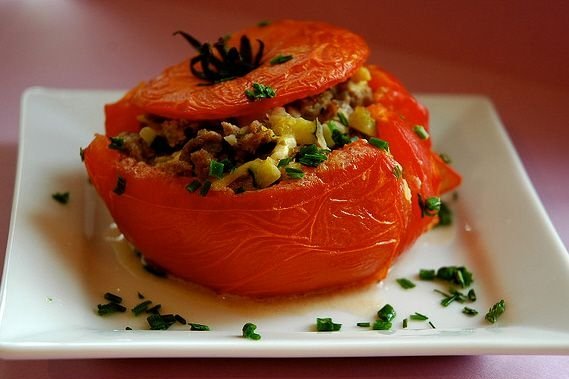 Foto de la receta de tomates rellenos de carne Receta de tomates rellenos de carne