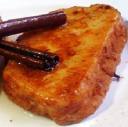 Foto de la receta de torrijas en almíbar con canela Receta de torrijas en almíbar con canela