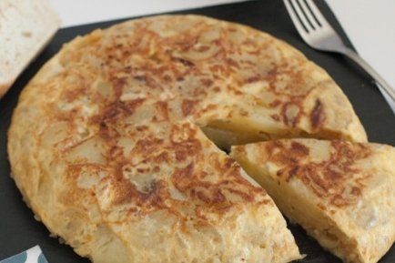 Foto de la receta de tortilla de patatas con cebolla Receta de tortilla de patatas con cebolla
