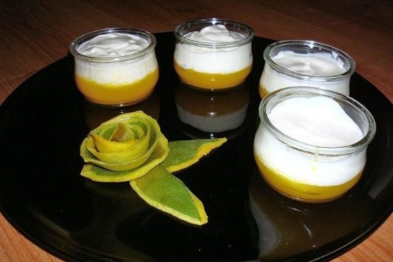 Foto de la receta de yogur con crema de mango Receta de yogur con crema de mango