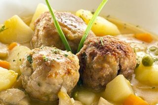 Receta de albóndigas a la jardinera