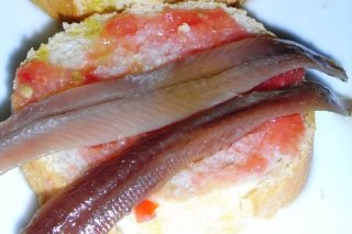 Receta de anchoas con pan tumaca