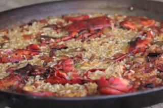 Receta de arroz con bogavante en paella
