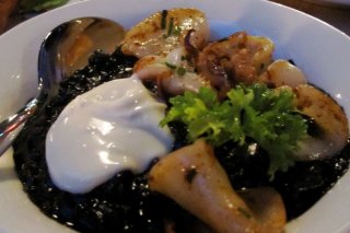 Receta de arroz negro con calamares y gambas