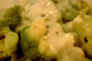 Receta de brócoli con salsa de roquefort