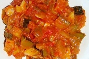 Receta de calabacín y patatas con tomate