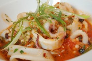 Receta de calamares con salsa de tomate picante