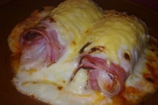 Receta de canelones de jamón cocido, bacón y patata