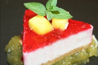 Receta de cheesecake de frambuesa y almíbar de mango