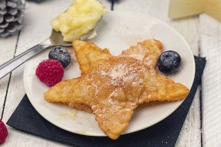 Receta de empanadillas dulces de crema y frutas del bosque