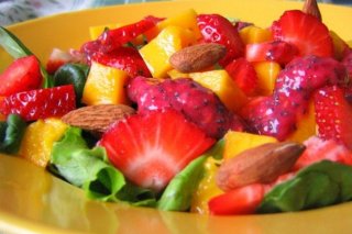 Receta de ensalada de fresas con mango