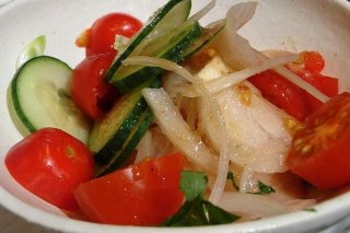 Receta de ensalada de pepino y pescado