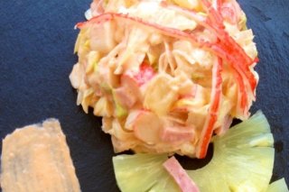 Receta de ensalada de piña y surimi