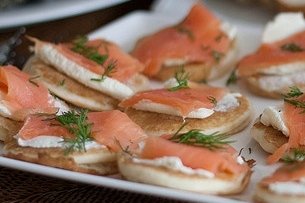 Receta de entrante de salmón y queso