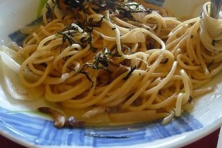 Receta de espaguetis con setas y cebolla