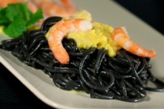 Receta de espaguetis negros con langostinos