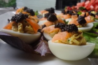 Receta de huevos con caviar