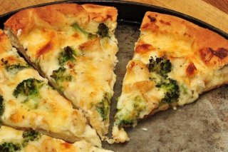 Receta de pizza de brócoli